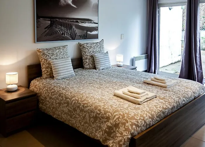 Du Botanique بايو